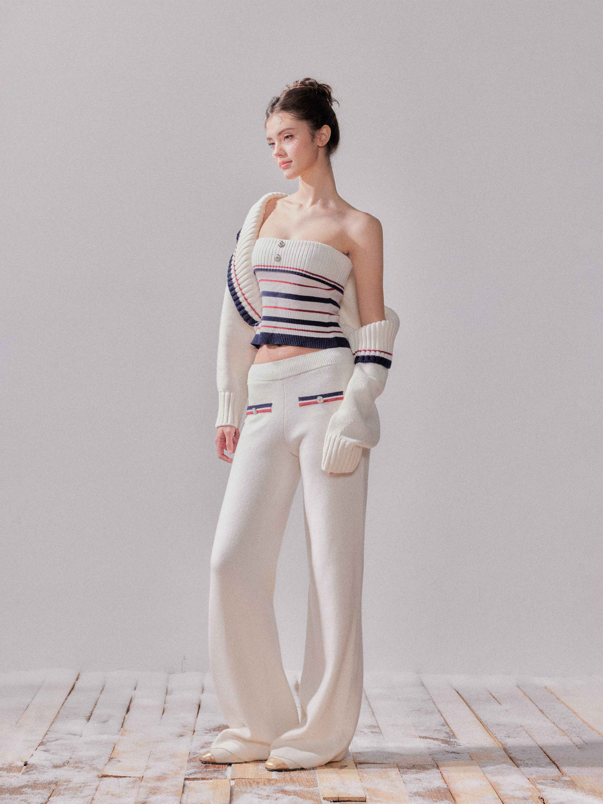 YZZI_HE_Striped_Lapel_Knit_Women&