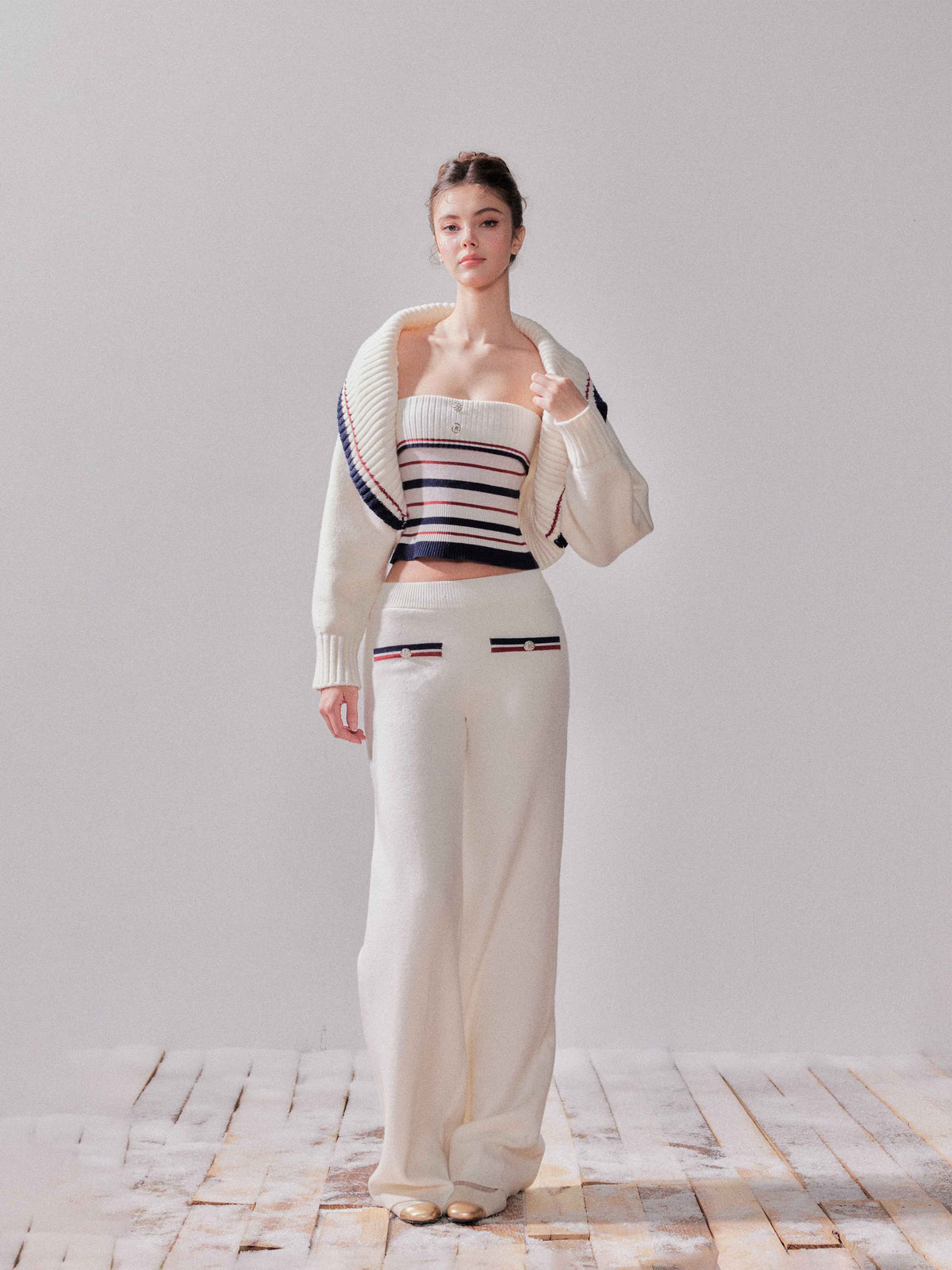 YZZI_HE_Striped_Lapel_Knit_Women&