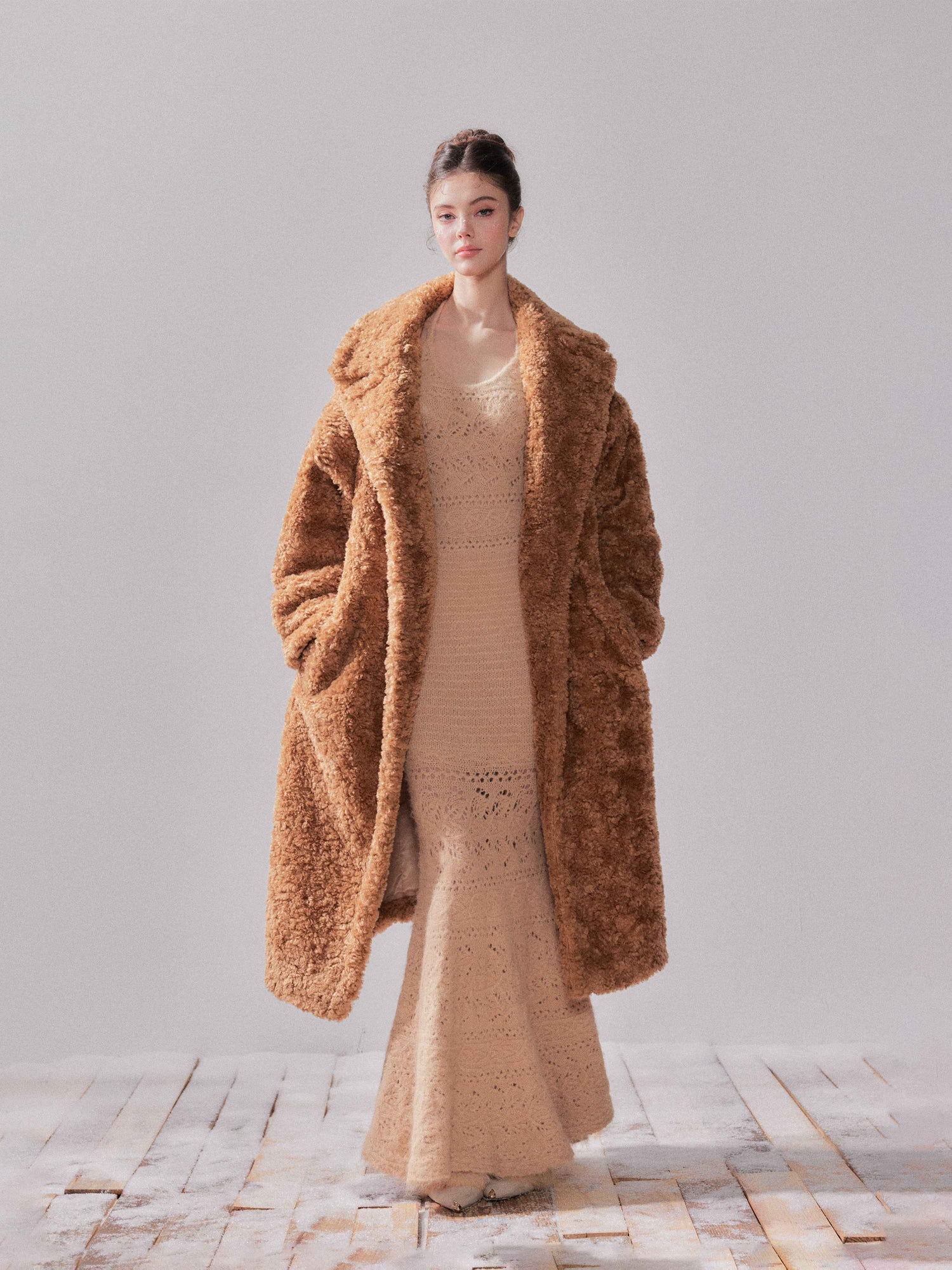 YZZI_HE_Teddy_Lambswool_Oversized_Lapel_Collar_Long_Loose_Fit_Women&