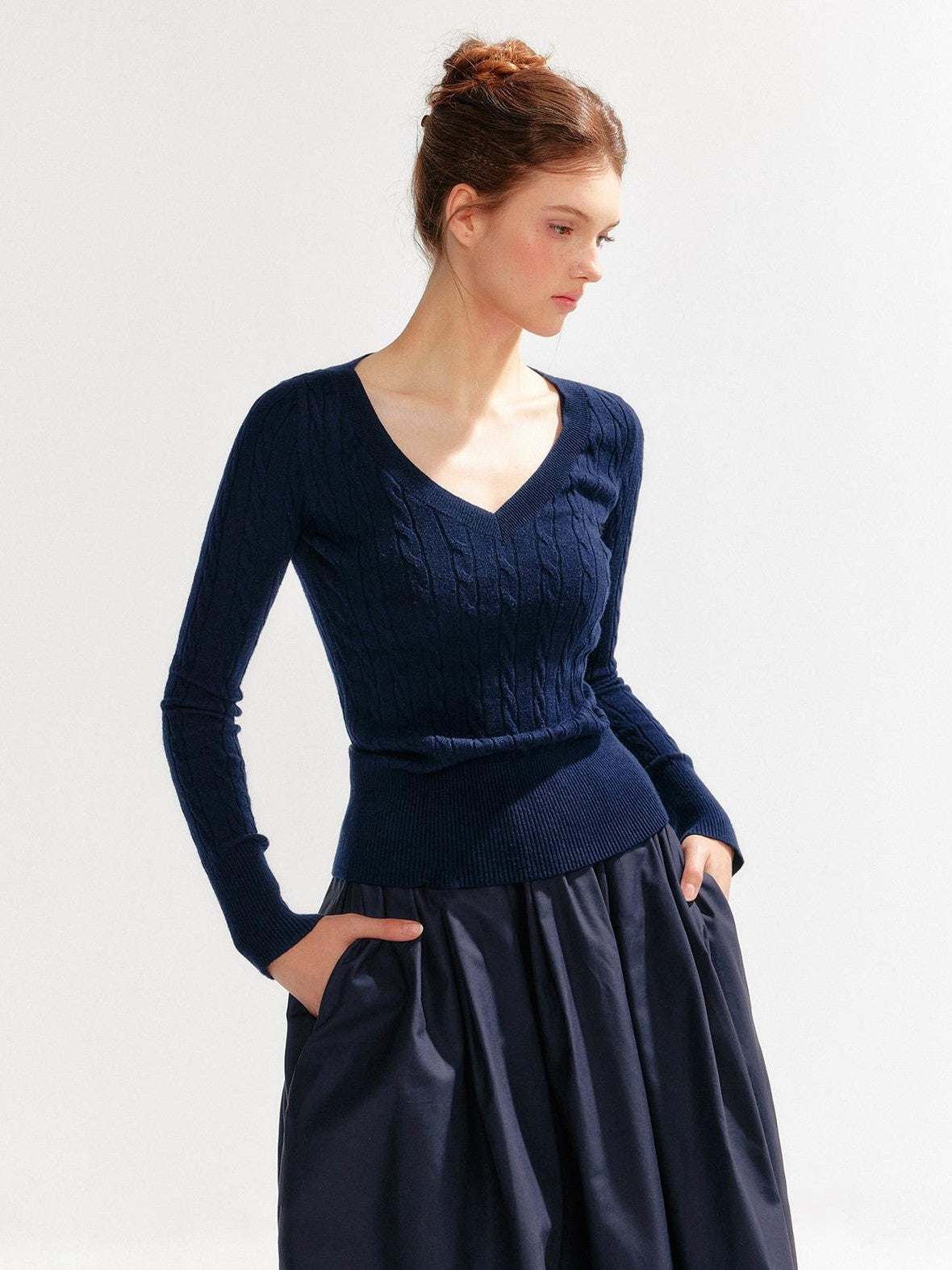 YZZI HE V-neck Cable Knit Slim Fit Preppy Style Women&