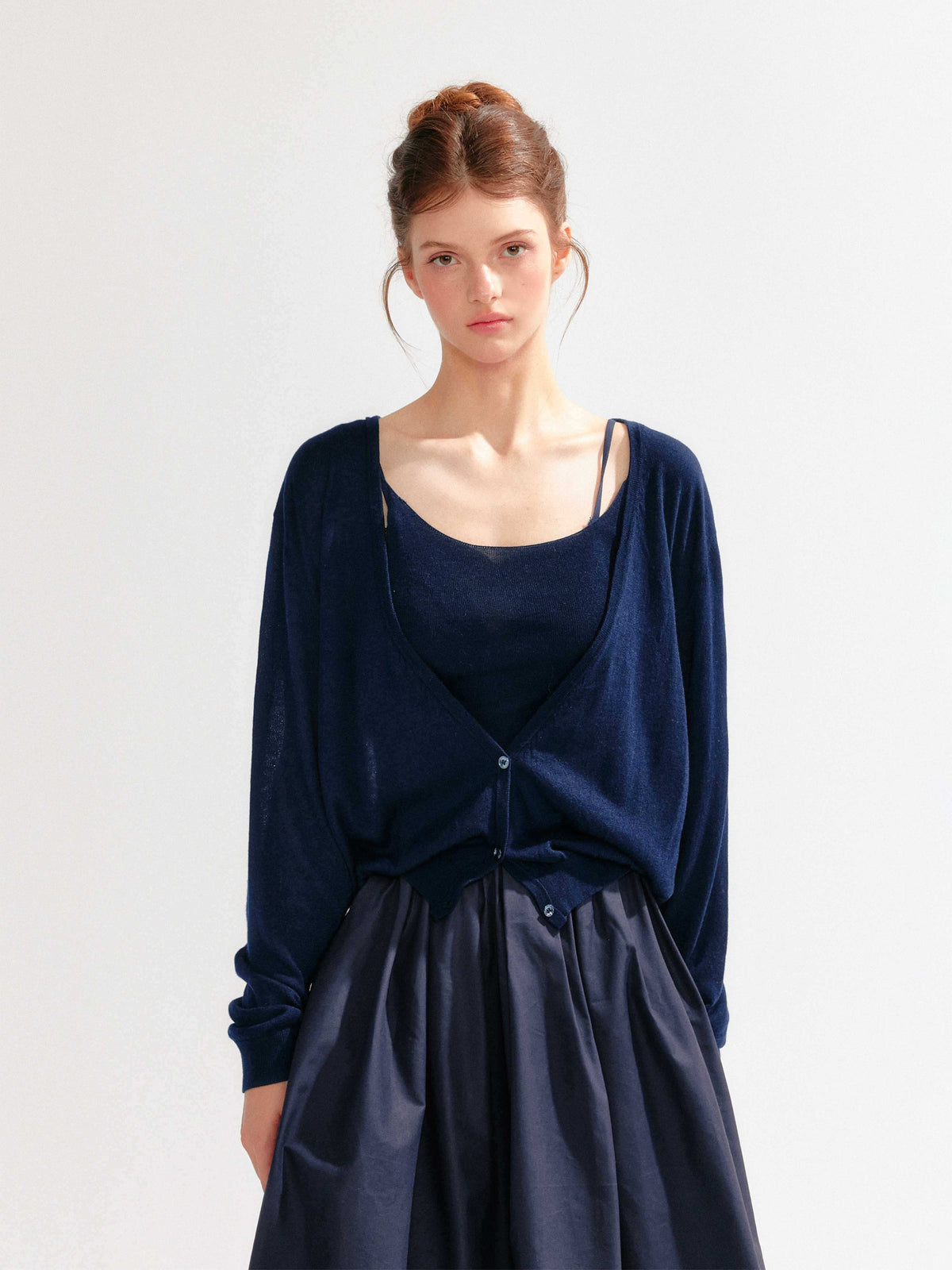 YZZI_HE_V-neck_Long_Sleeve_Two_Piece_Slim_Fit_Women&