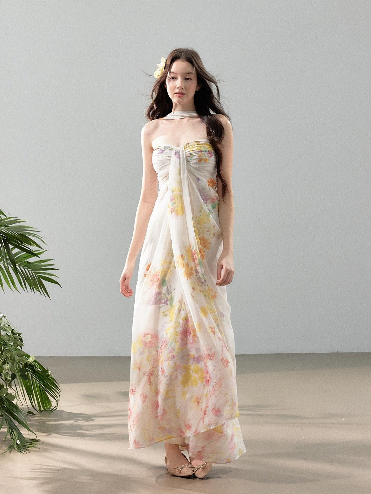 YZZI HE White Floral Halter Bandeau Women&