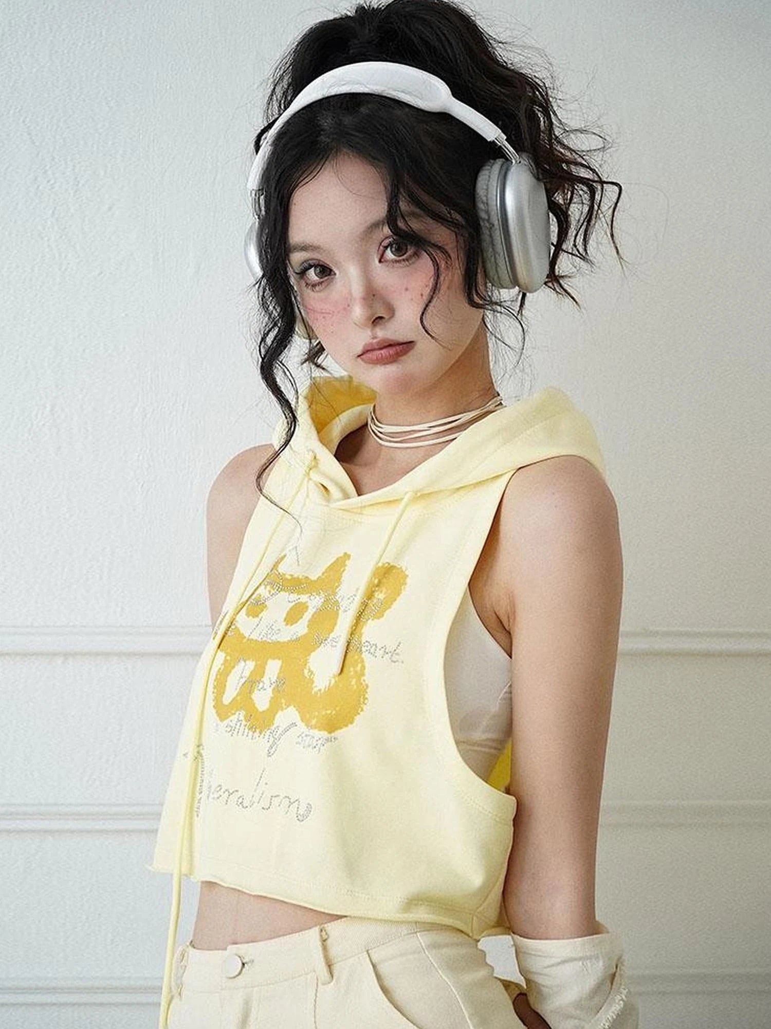 Yellow Hooded Sweatshirt Vest With Rhinestone Print Two Piece Set