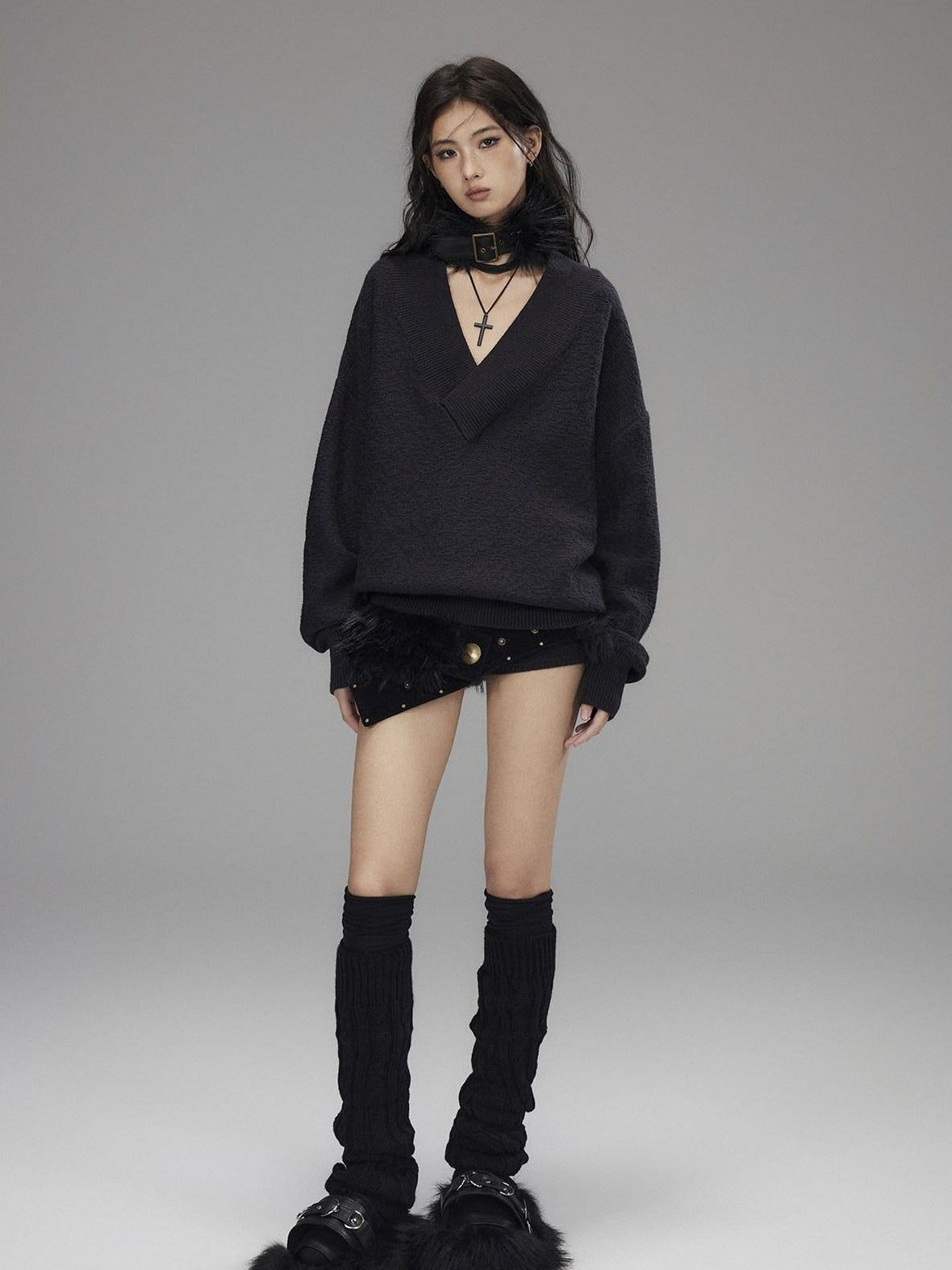 Low pixel Knitted Wool Blend Loose Street Style Women Two Piece Set Navy Mini Shorts