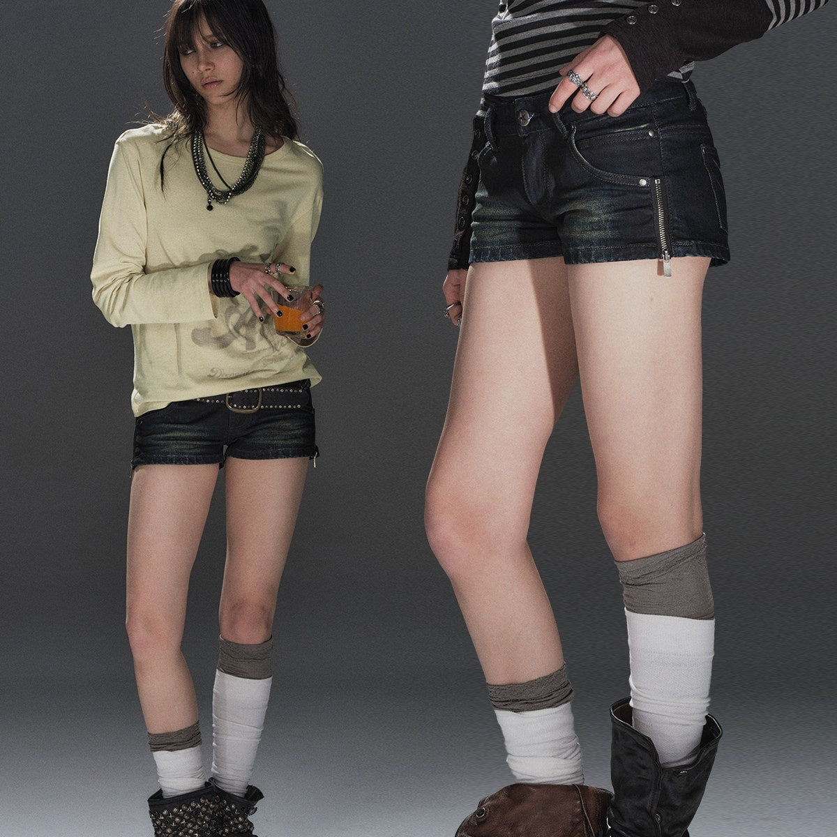 wear_And_tear_Distressed_Wash_Side_Slits_Zipper_Whisker_Pockets_Women&