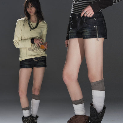 wear_And_tear_Distressed_Wash_Side_Slits_Zipper_Whisker_Pockets_Women&