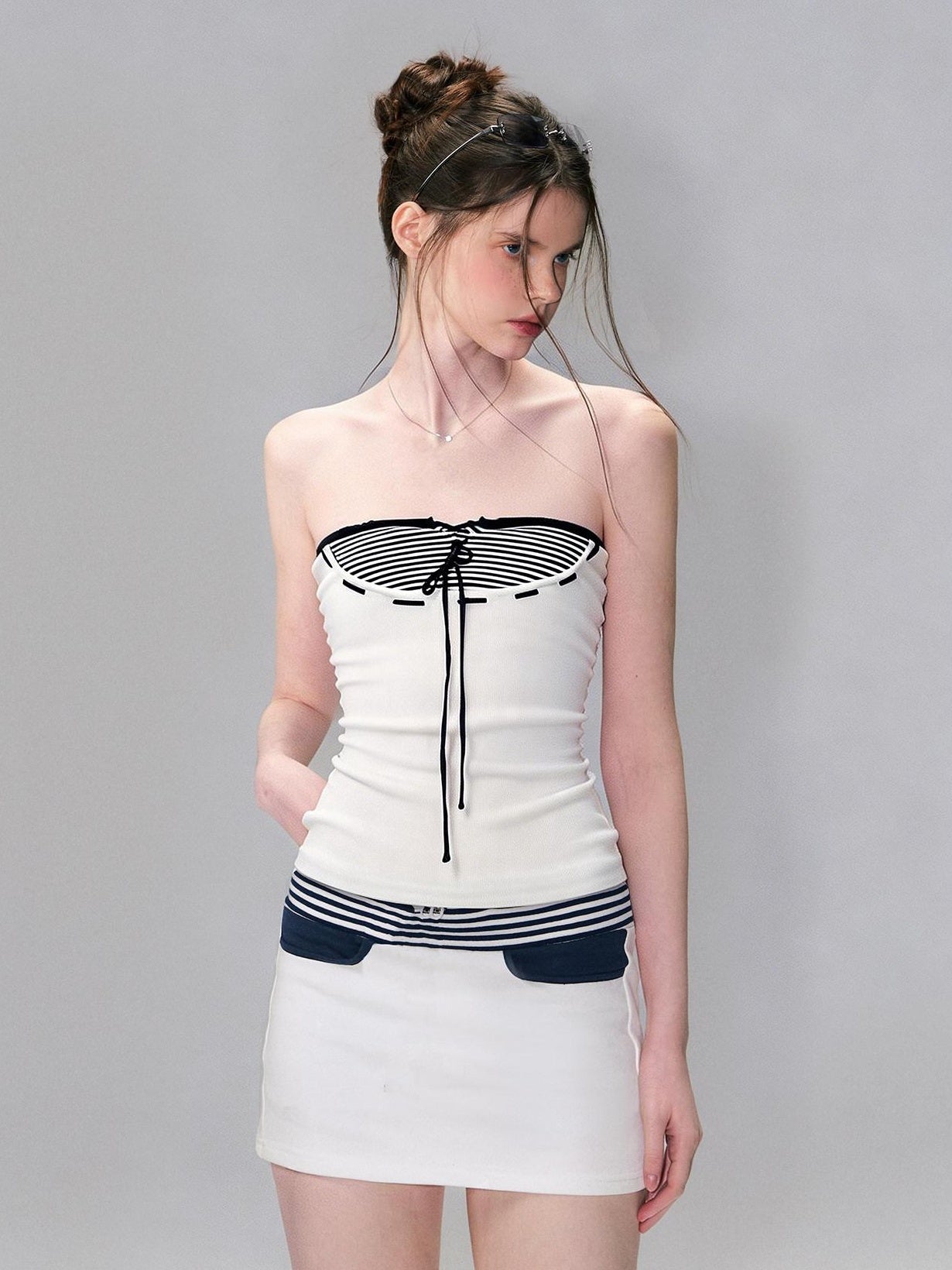 The NeverMore Contrast Printed Cotton Mid Waist Straight Bodycon Women White Mini Skirts