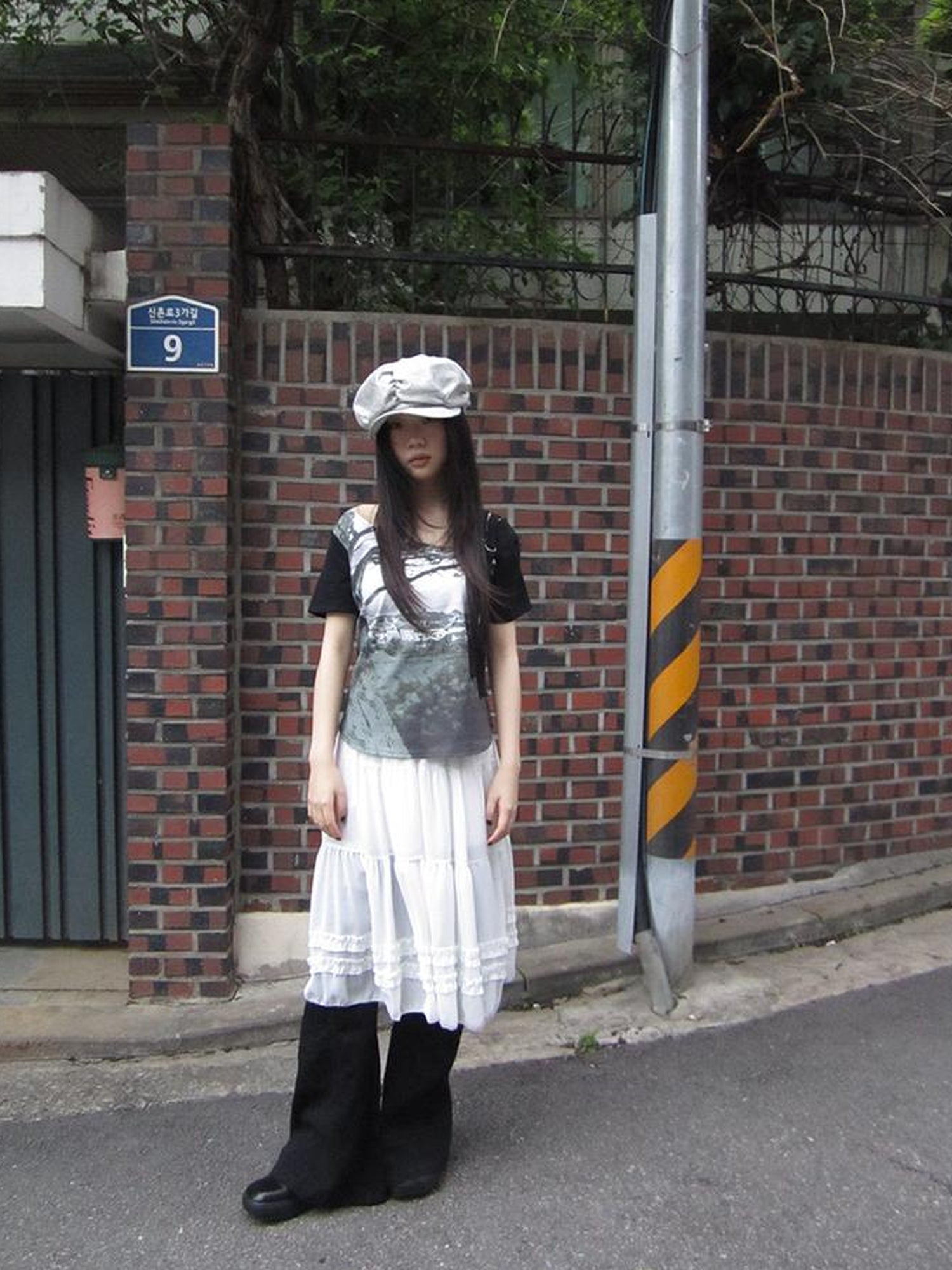 Updateang project Asymmetric Shoulder Color Block Print Tee