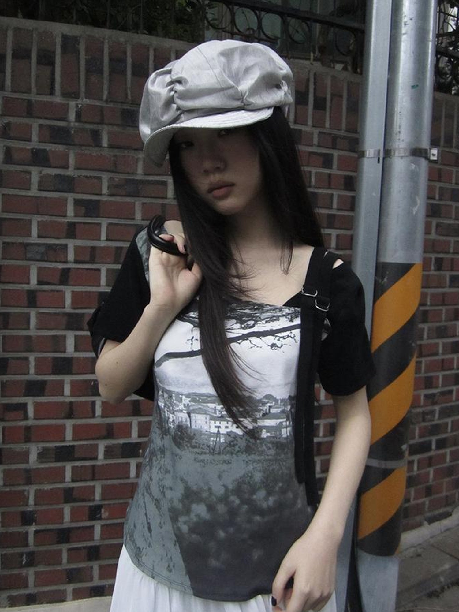 Updateang project Asymmetric Shoulder Color Block Print Tee