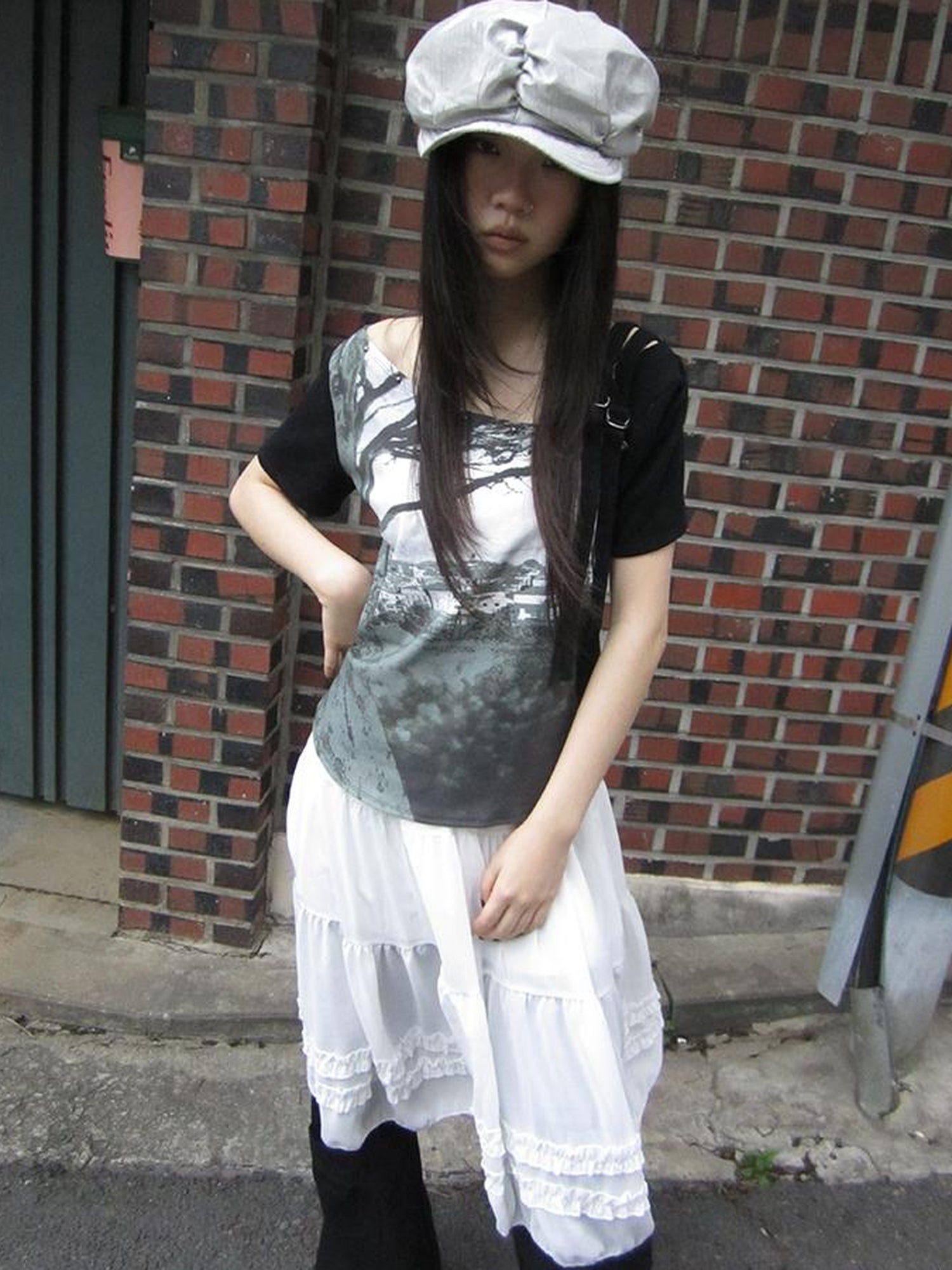 Updateang project Asymmetric Shoulder Color Block Print Tee