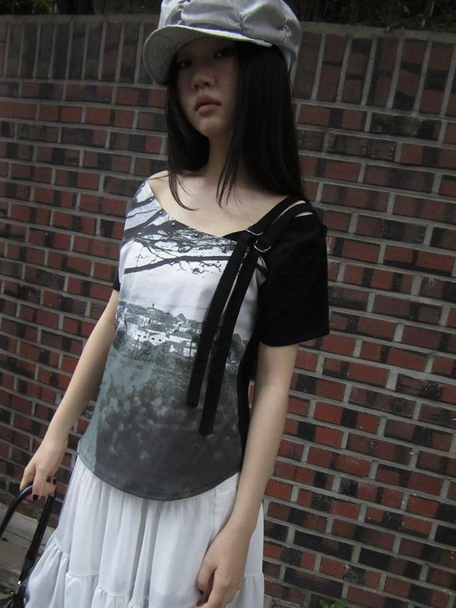 Updateang project Asymmetric Shoulder Color Block Print Tee