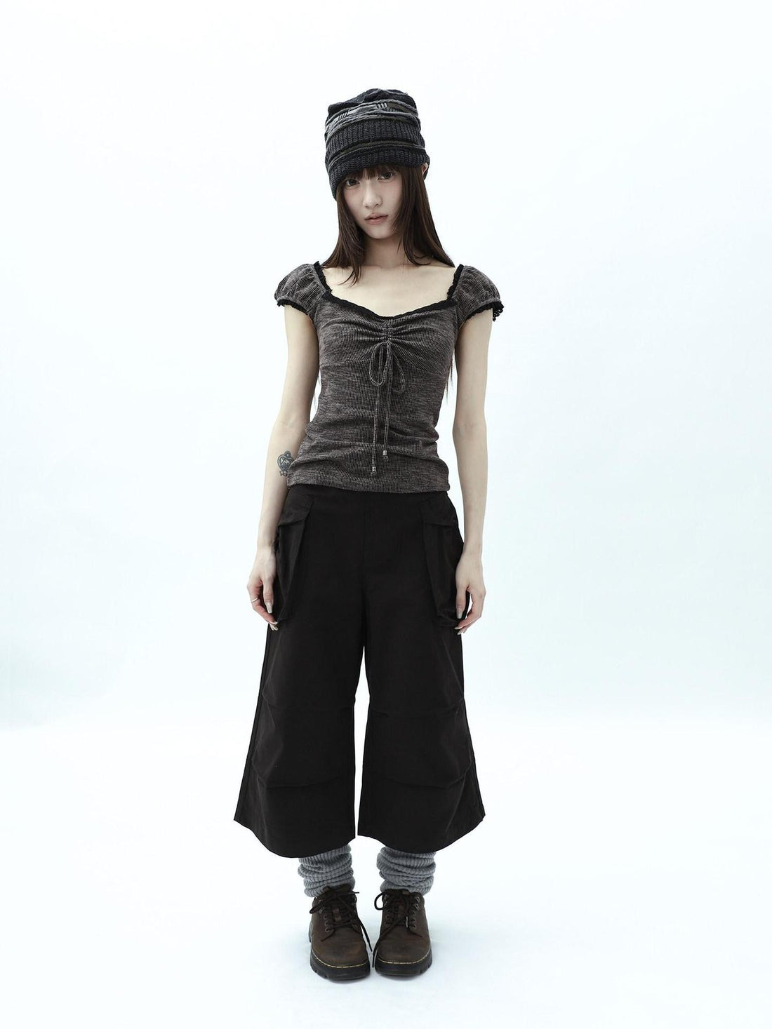 ang project Dark Gray Cropped Pleated Pocket Cargo Women&