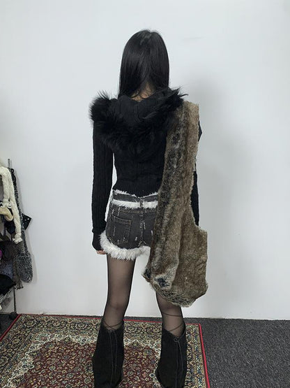 ang project Distressed Denim Shorts With Frayed Hem And Fur Trim