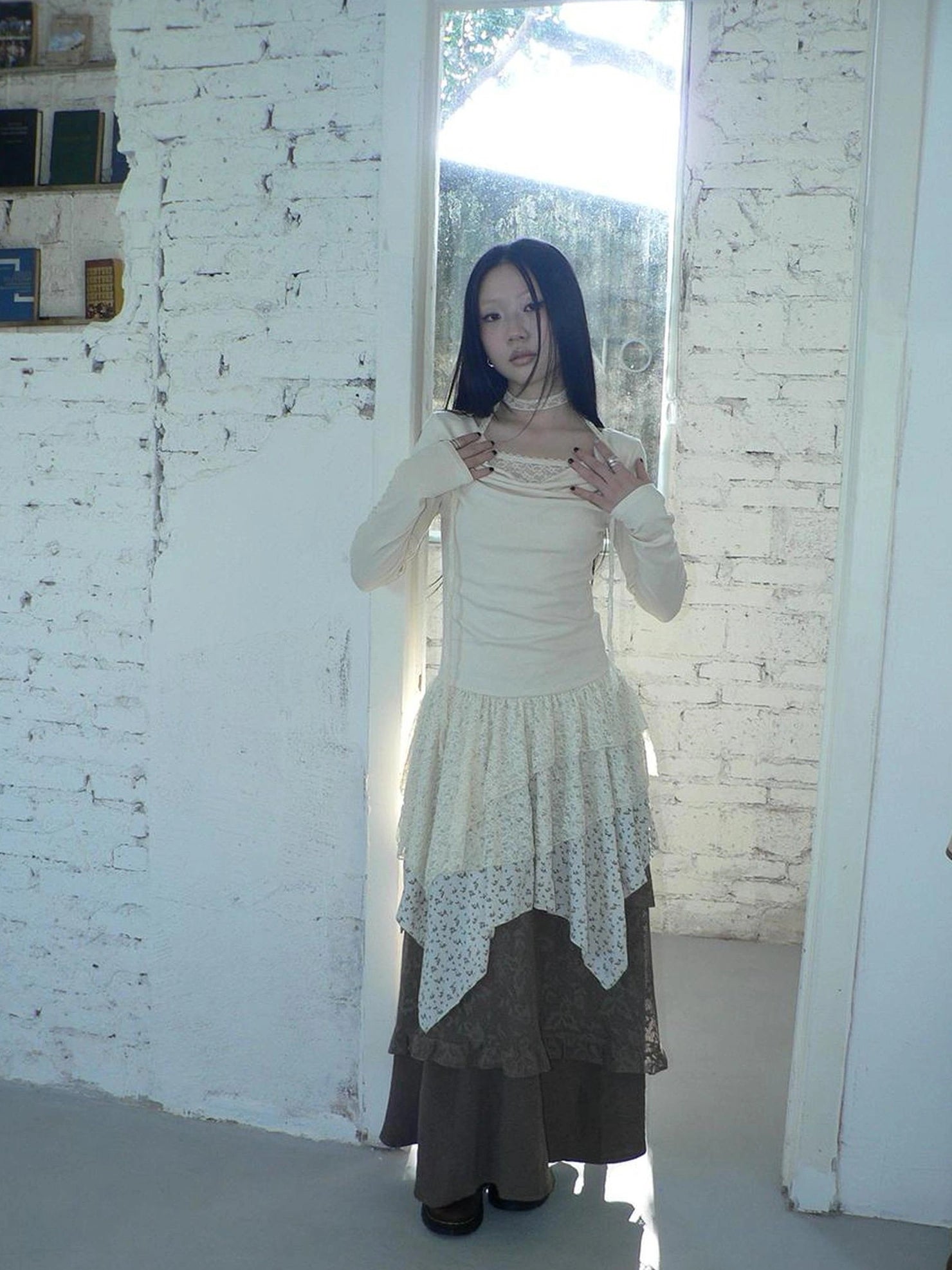 ang project Floral Lace Spliced Asymmetrical Hem Blouse T-shirt