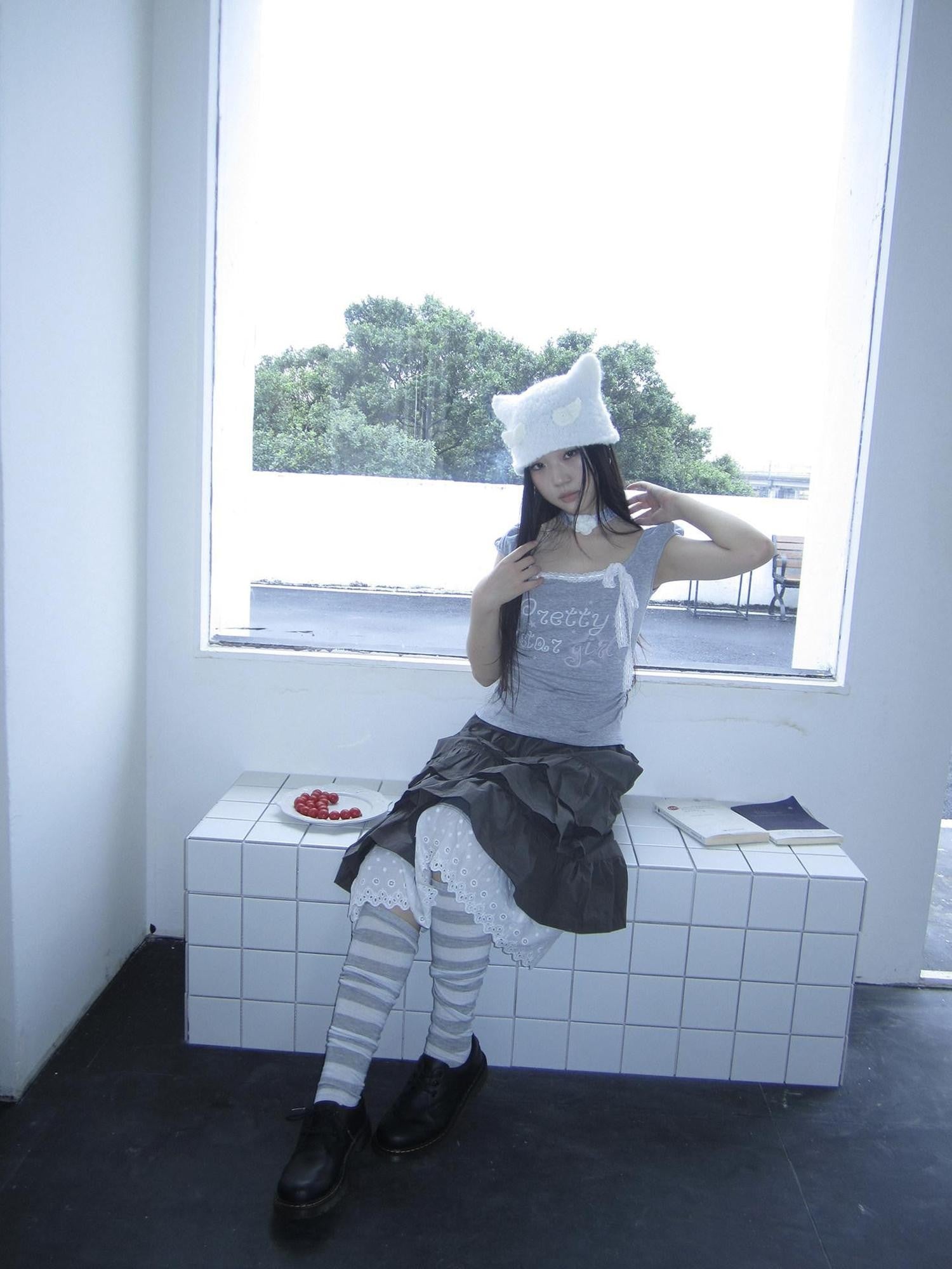 ang project Grey Letter Print Lace Tie Puff Sleeve Cropped Crewneck Women&