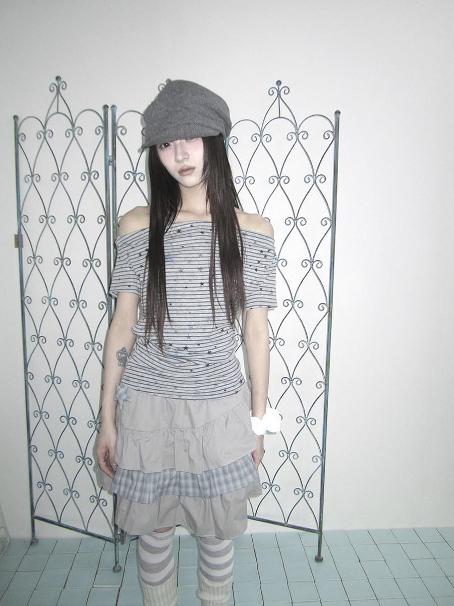 ang project Grey Striped Star Print Stacked Neck Women&
