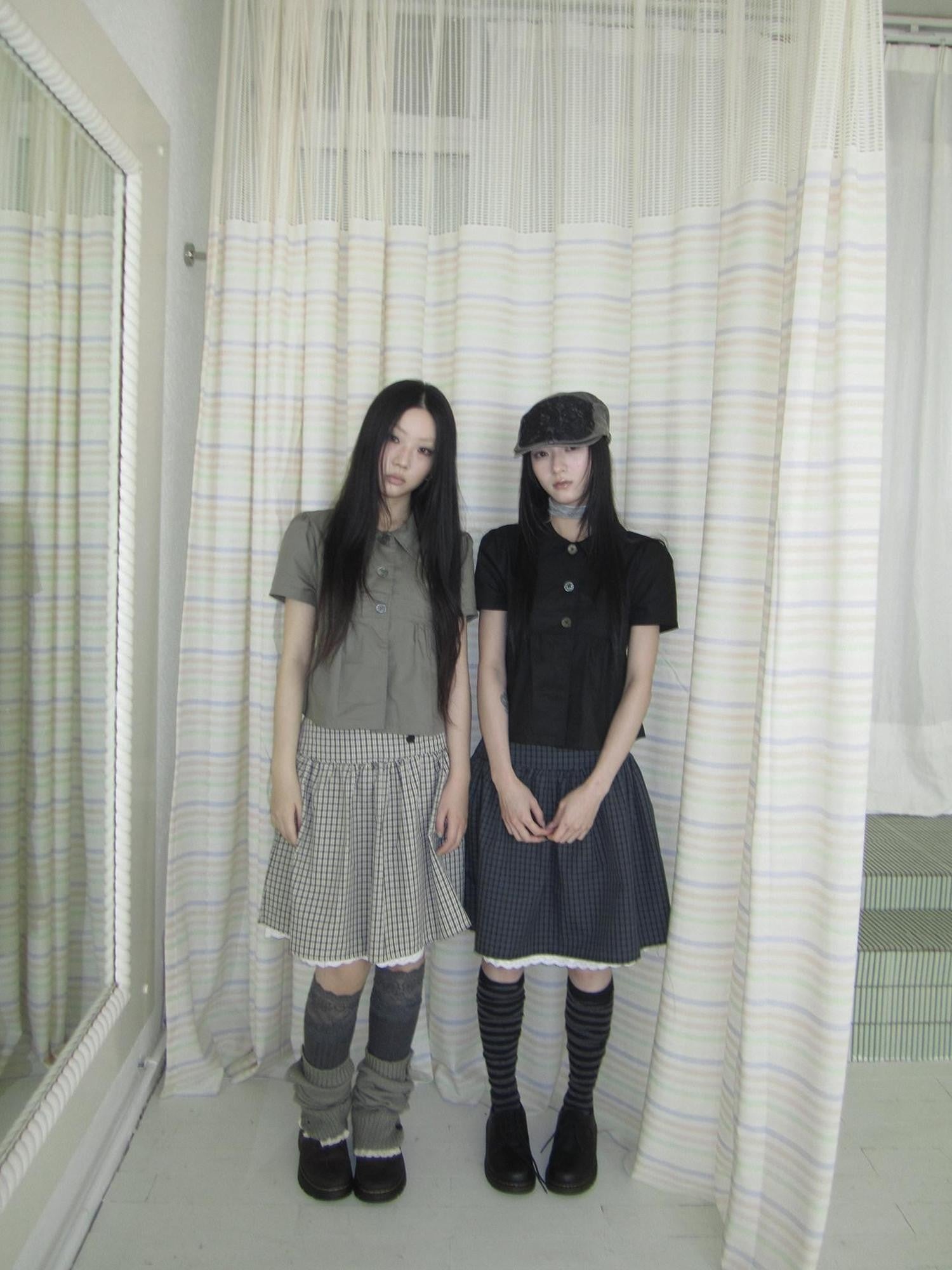ang project Korean Pleated Three Button Collared Short Sleeve Cropped Women&