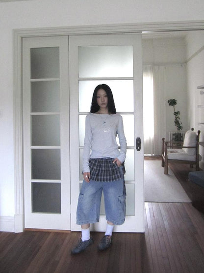 ang project Korean Retro Washed Distressed Cuffed Pocket Capri Jeans