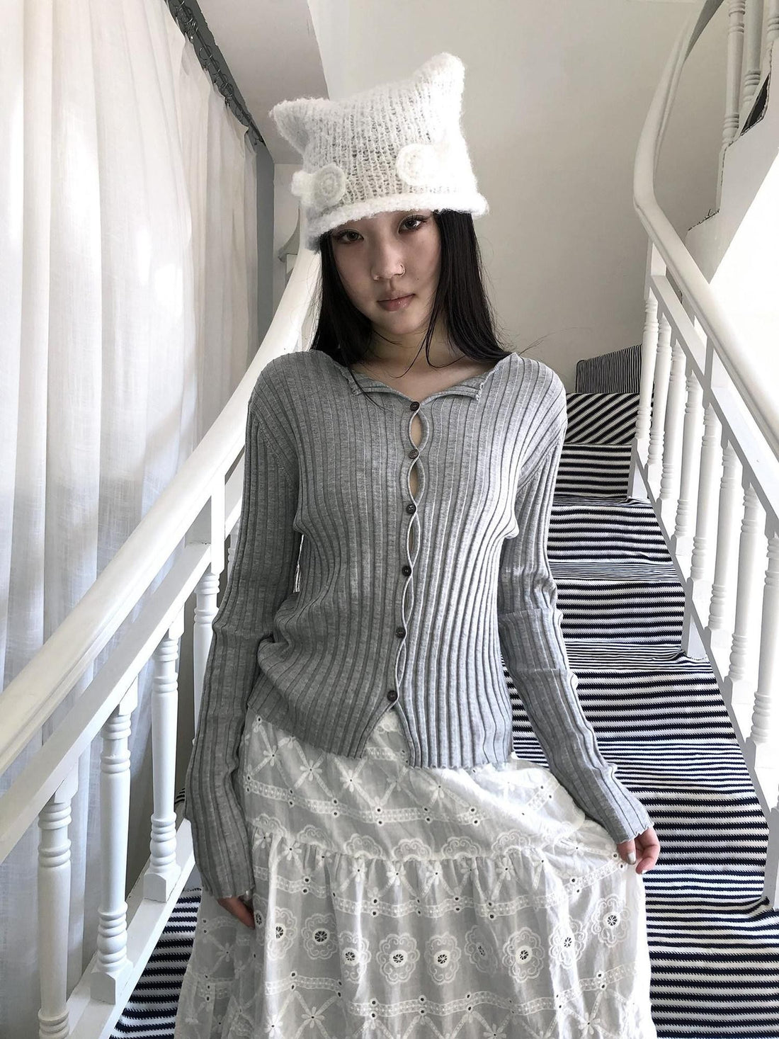 ang project Korean Ribbed V-neck Single Row Button Slim Fit Women&