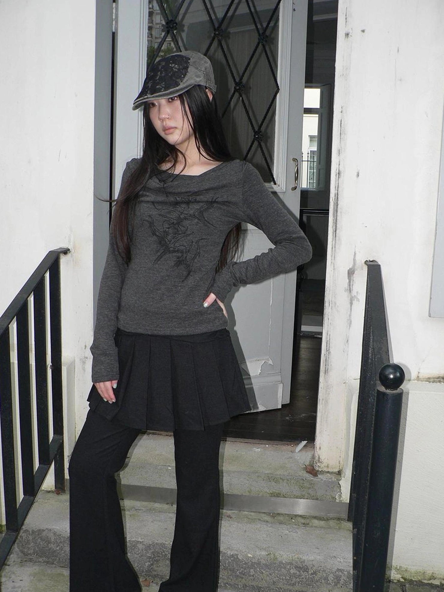 ang project Lightweight Printed Draped Neck Slim Fit Long Sleeve Top T-shirt