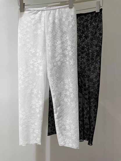 Millennial Lace Star Print Stretch Capri Leggings