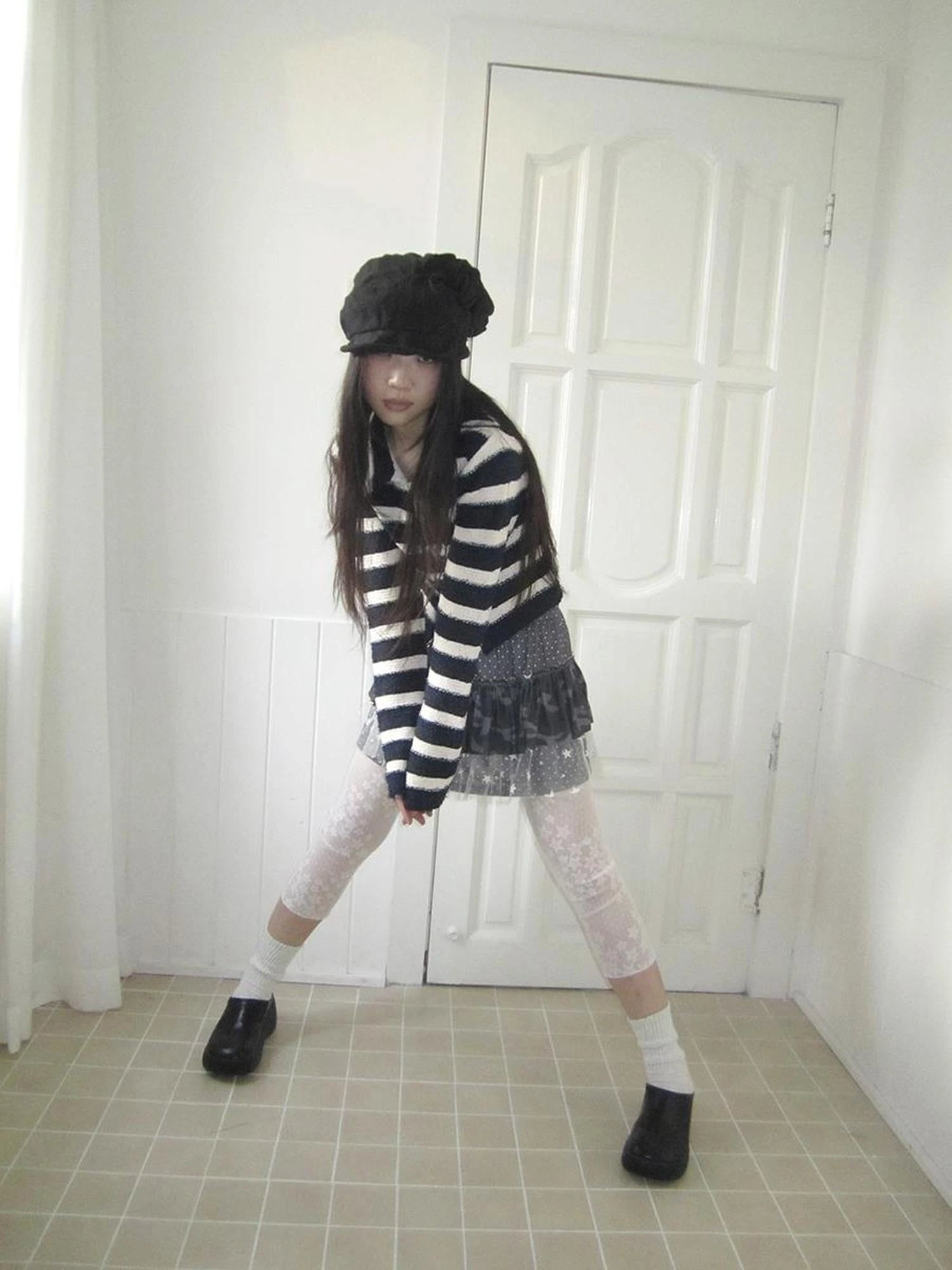 Millennial Lace Star Print Stretch Capri Leggings