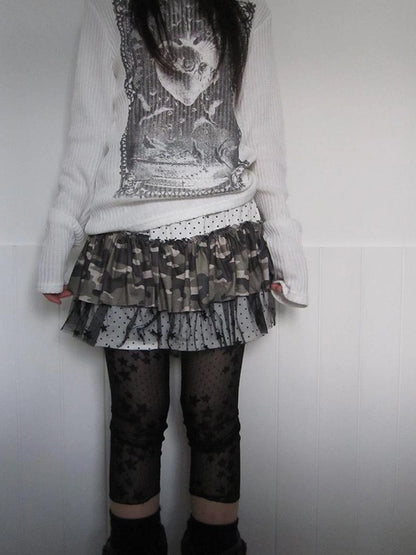 Millennial Lace Star Print Stretch Capri Leggings