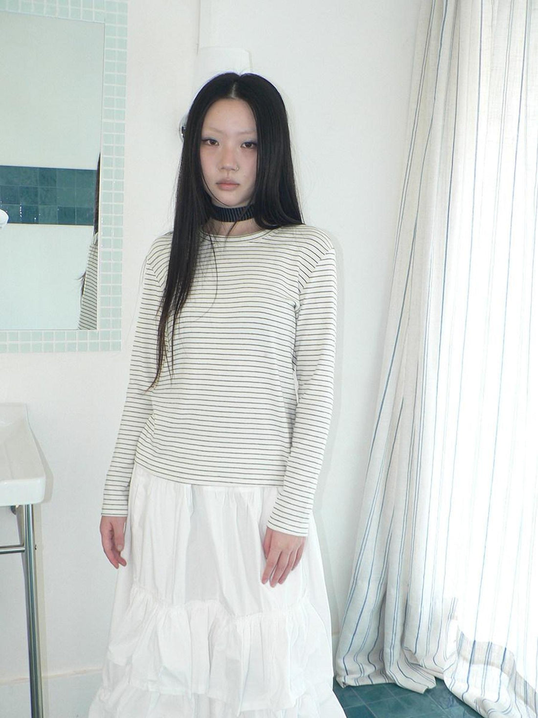 ang project Minimalist Colorblock Stripe Crewneck Long Sleeve Women Black White T-Shirt