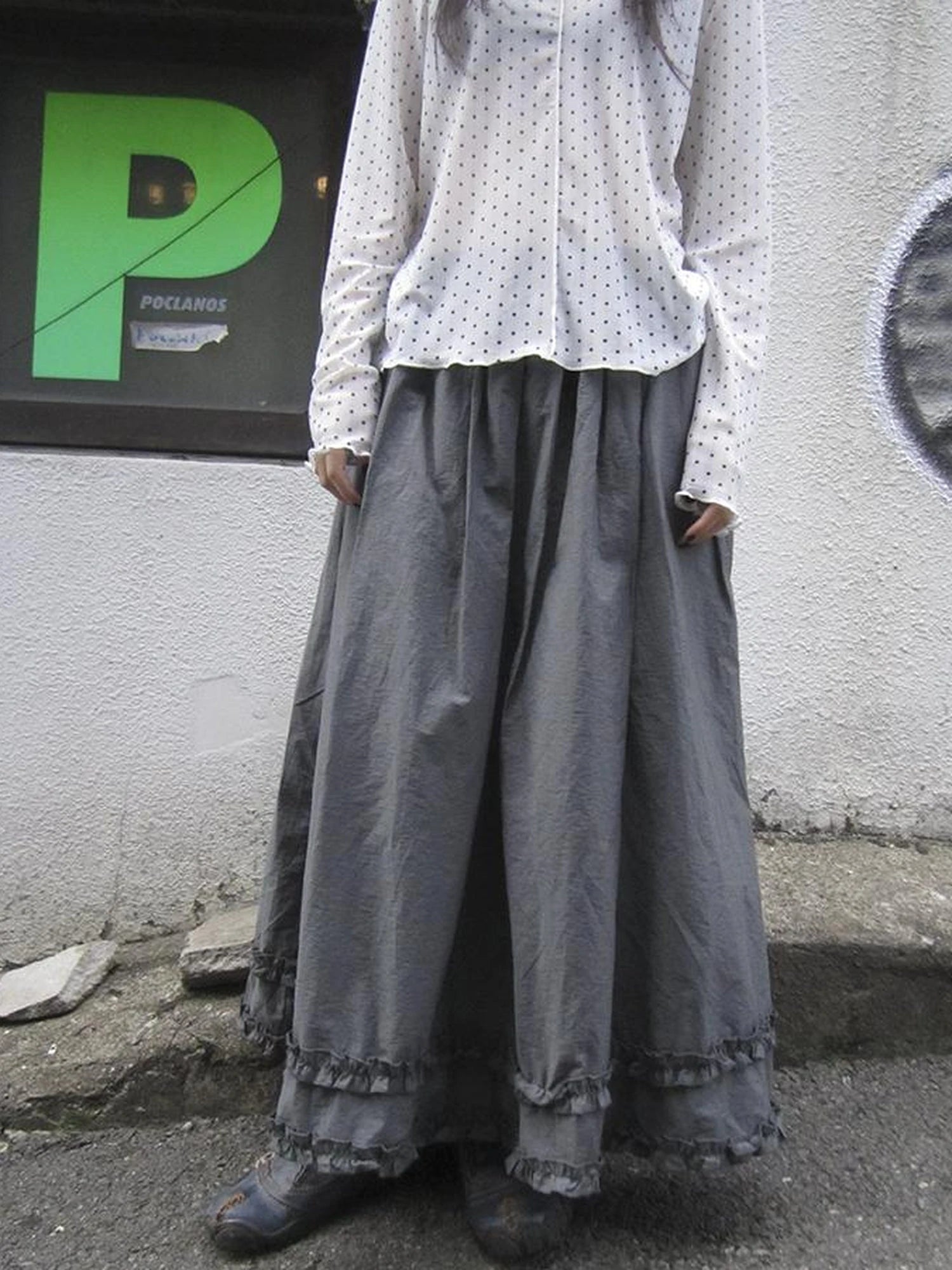 Retro Gray A Line Skirt With Lace Hem And Elastic Waist