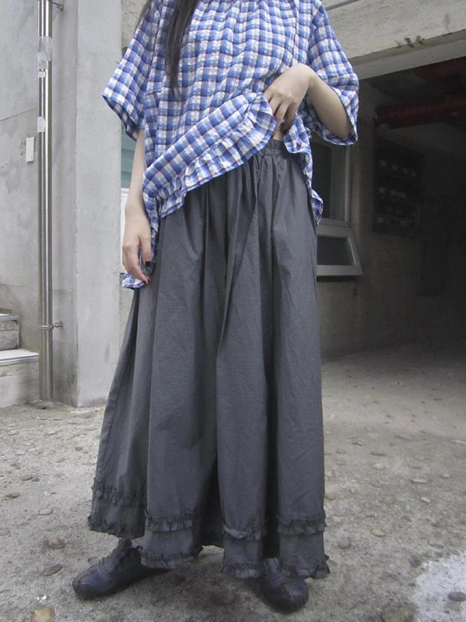 Retro Gray A Line Skirt With Lace Hem And Elastic Waist