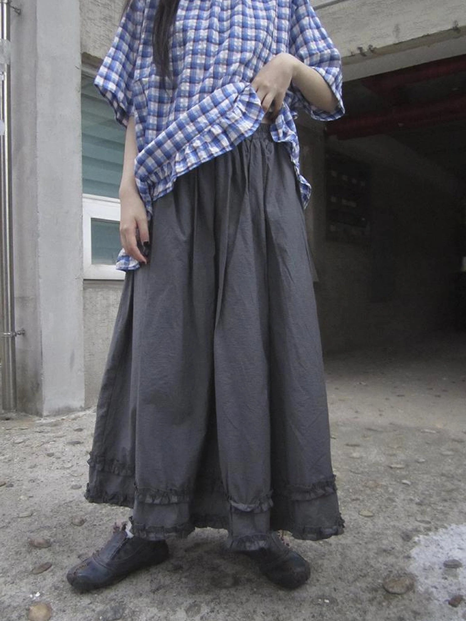 Retro Gray A Line Skirt With Lace Hem And Elastic Waist