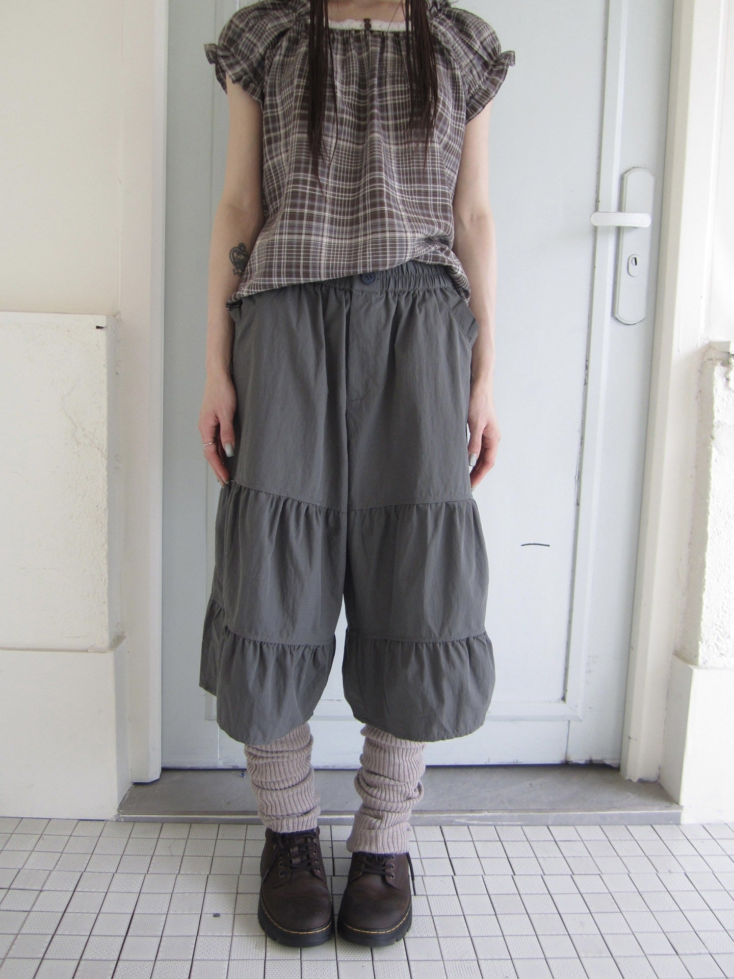 ang_project_Retro_Korean_Pleated_Tulip_Hem_Elastic_Waist_Lantern_Wide_Leg_Women&