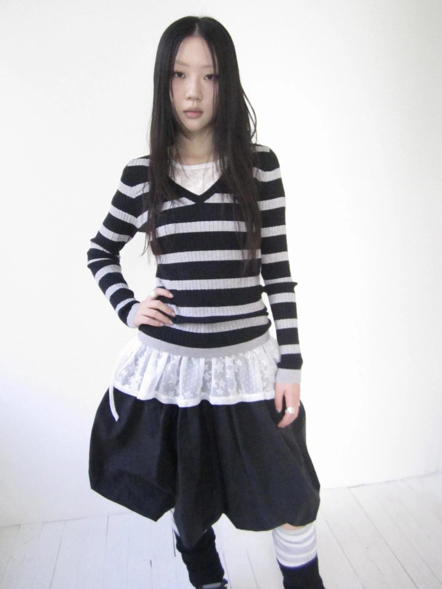 Retro Stripe Colorblock V-Neck Slimming Knit Top