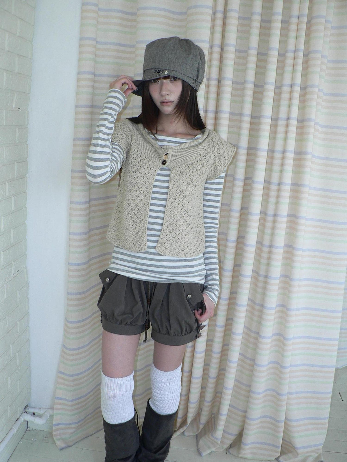 ang project Rolled Edge Hook Knit Loose Fit V-neck Short Sleeve Women&