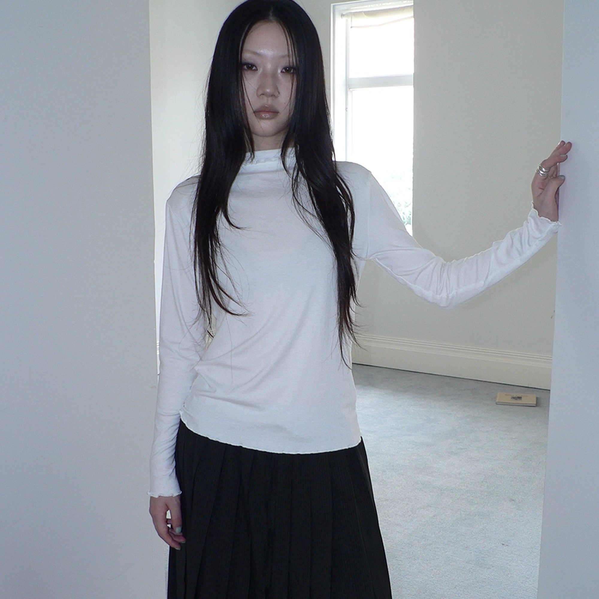 ang_project_Stacked_Neck_Slim_Fit_Long_Sleeve_T-shirt_MISSTT