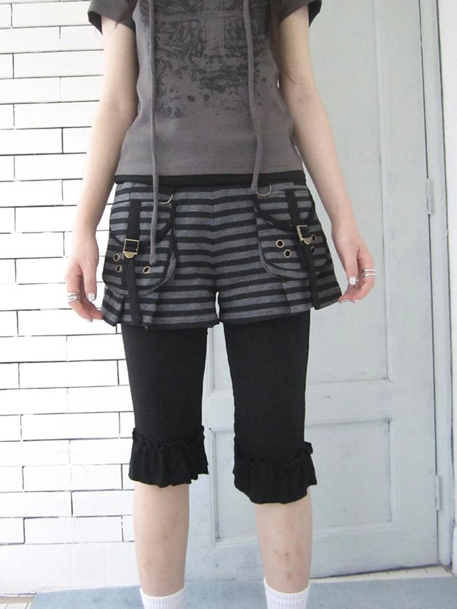 Summer Elastic Waist Ruffled Hem Slimming Shorts