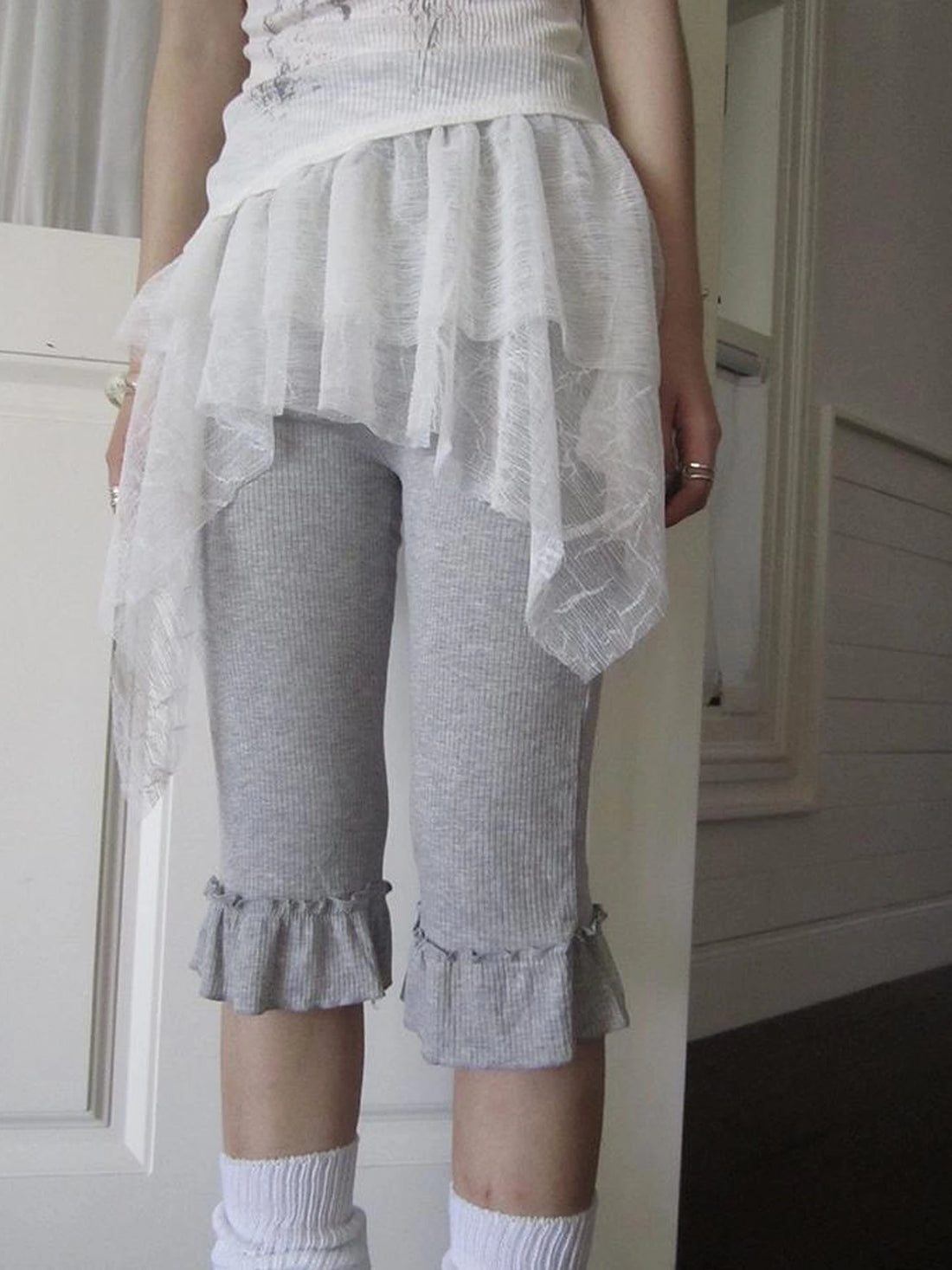 Summer Elastic Waist Ruffled Hem Slimming Shorts