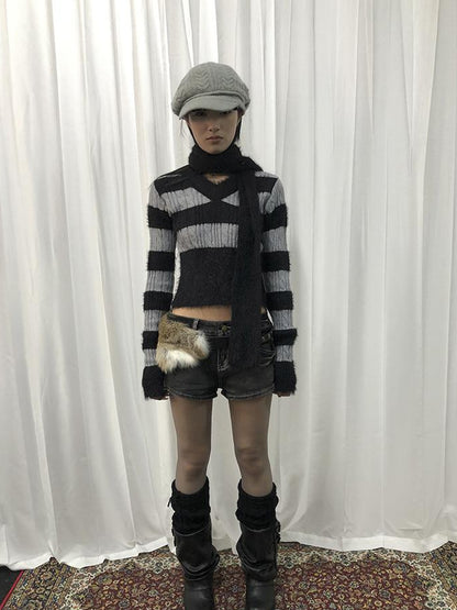 ang project V-neck Striped Knit Sweater Slim Fit Set