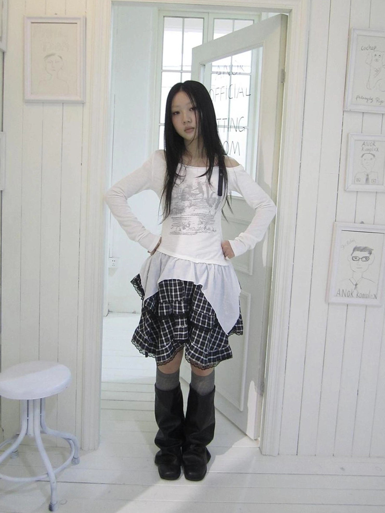 ang project Vintage Asymmetric Hem Print Long Sleeve Tee T-shirt