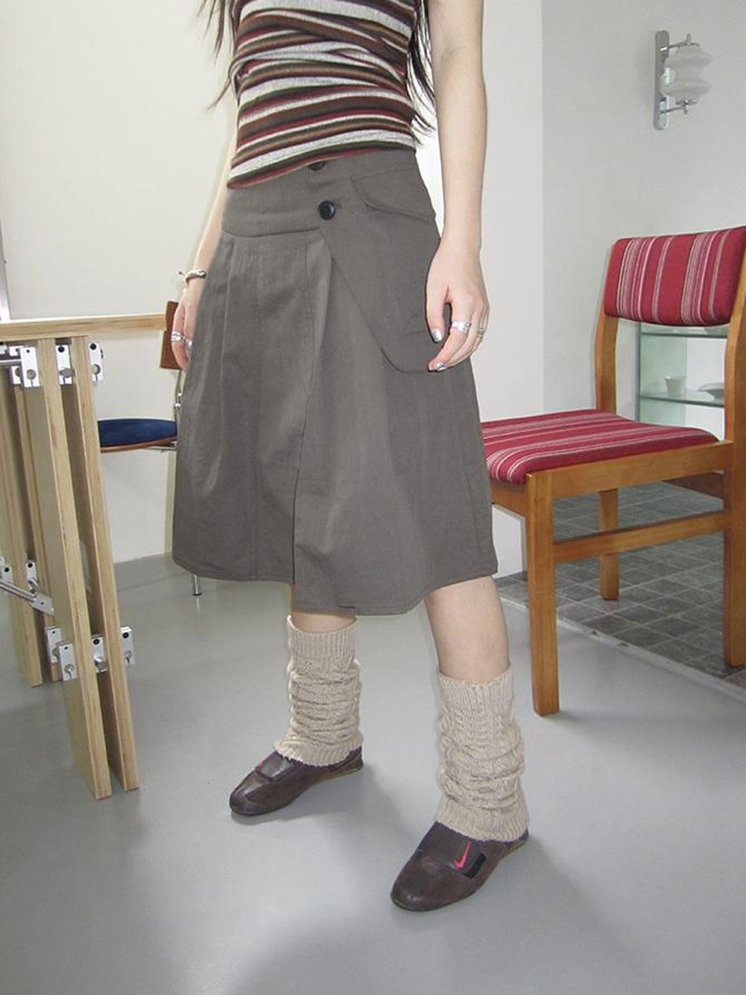 ang project Vintage Button Detail Pleated A Line Skirt