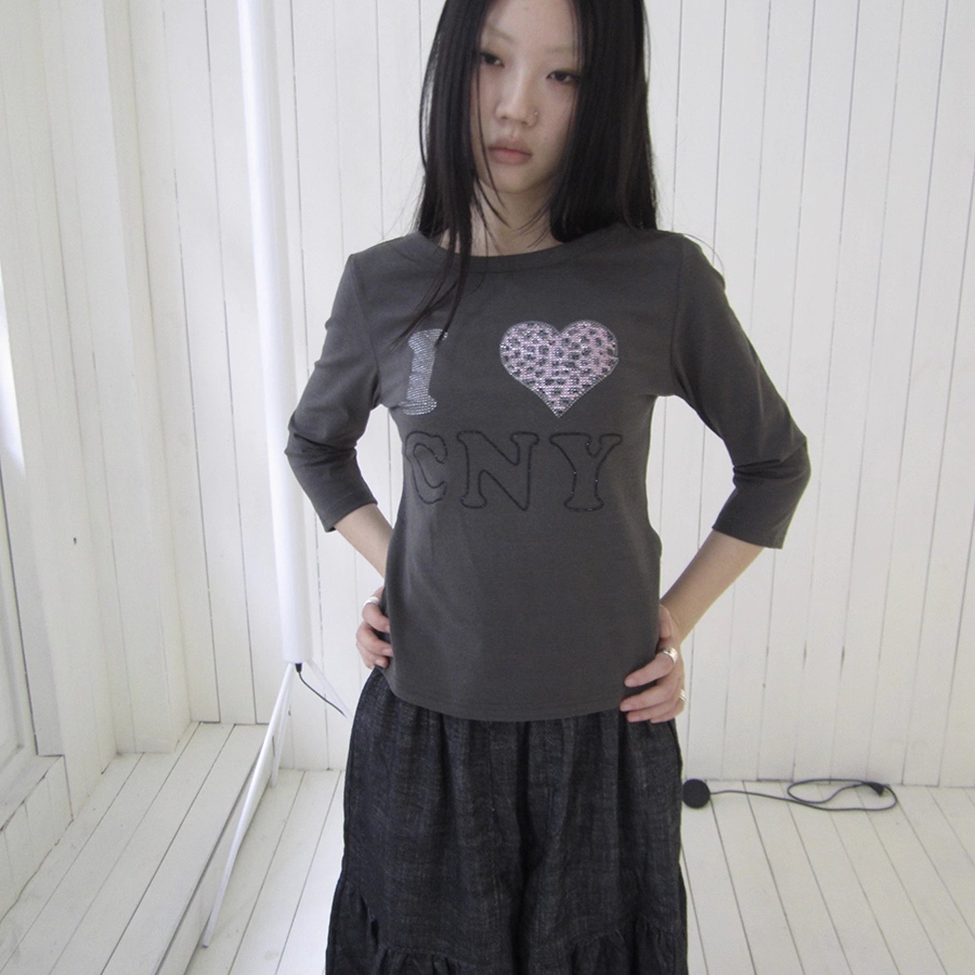 ang_project_Vintage_Crystal_Heart_Print_Tee_MISSTT