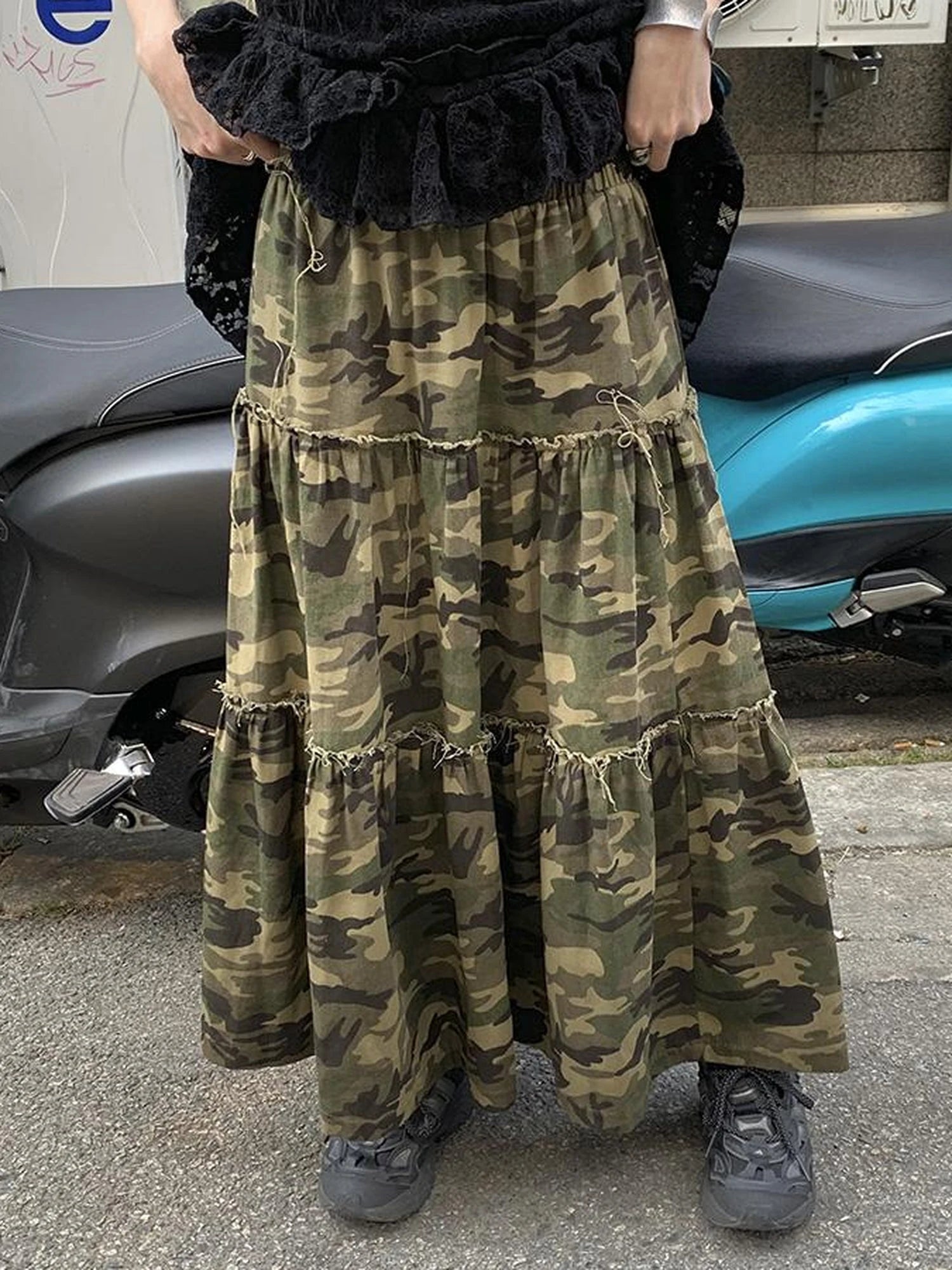 Vintage Distressed Camo Midi Skirt With Elastic Waistband