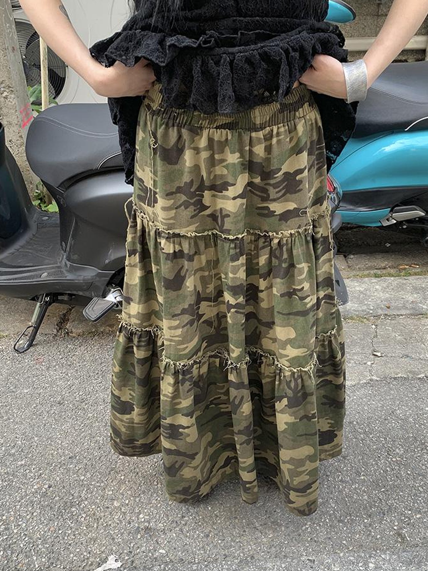 ang project Vintage Distressed Camo Midi Skirt With Elastic Waistband