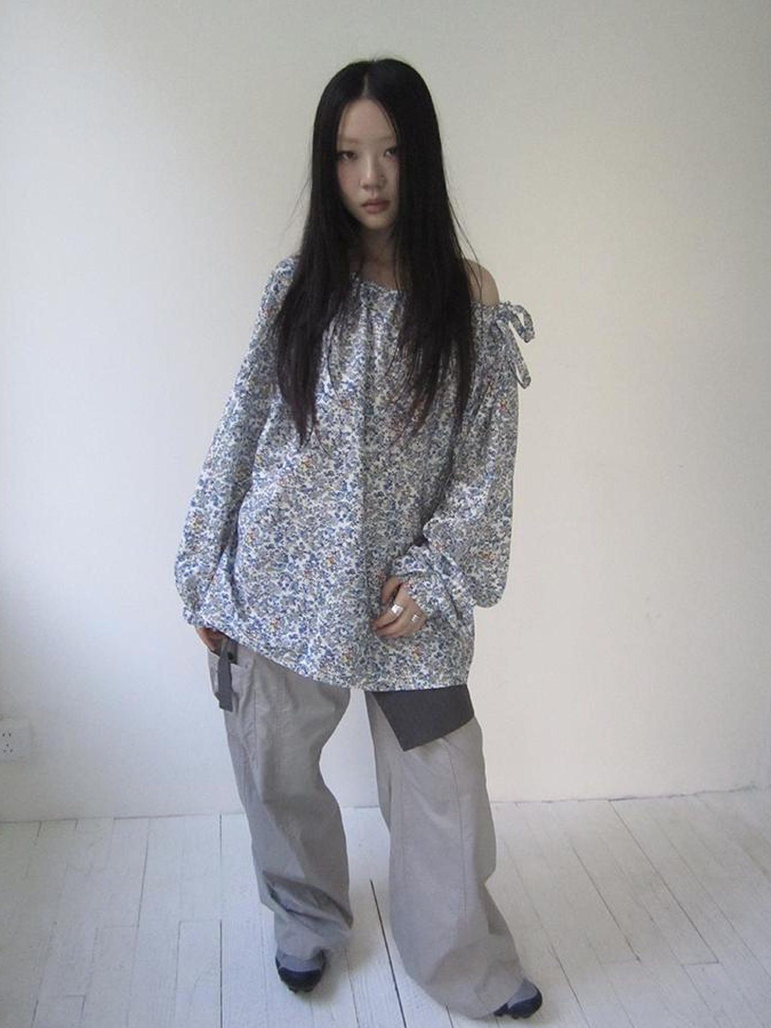 Updateang project Vintage Floral Off Shoulder Two Way Tie Sleeve Blouse