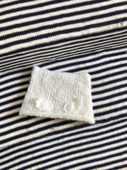 ang project Vintage Handknit Small Wing Cat Ear Women&