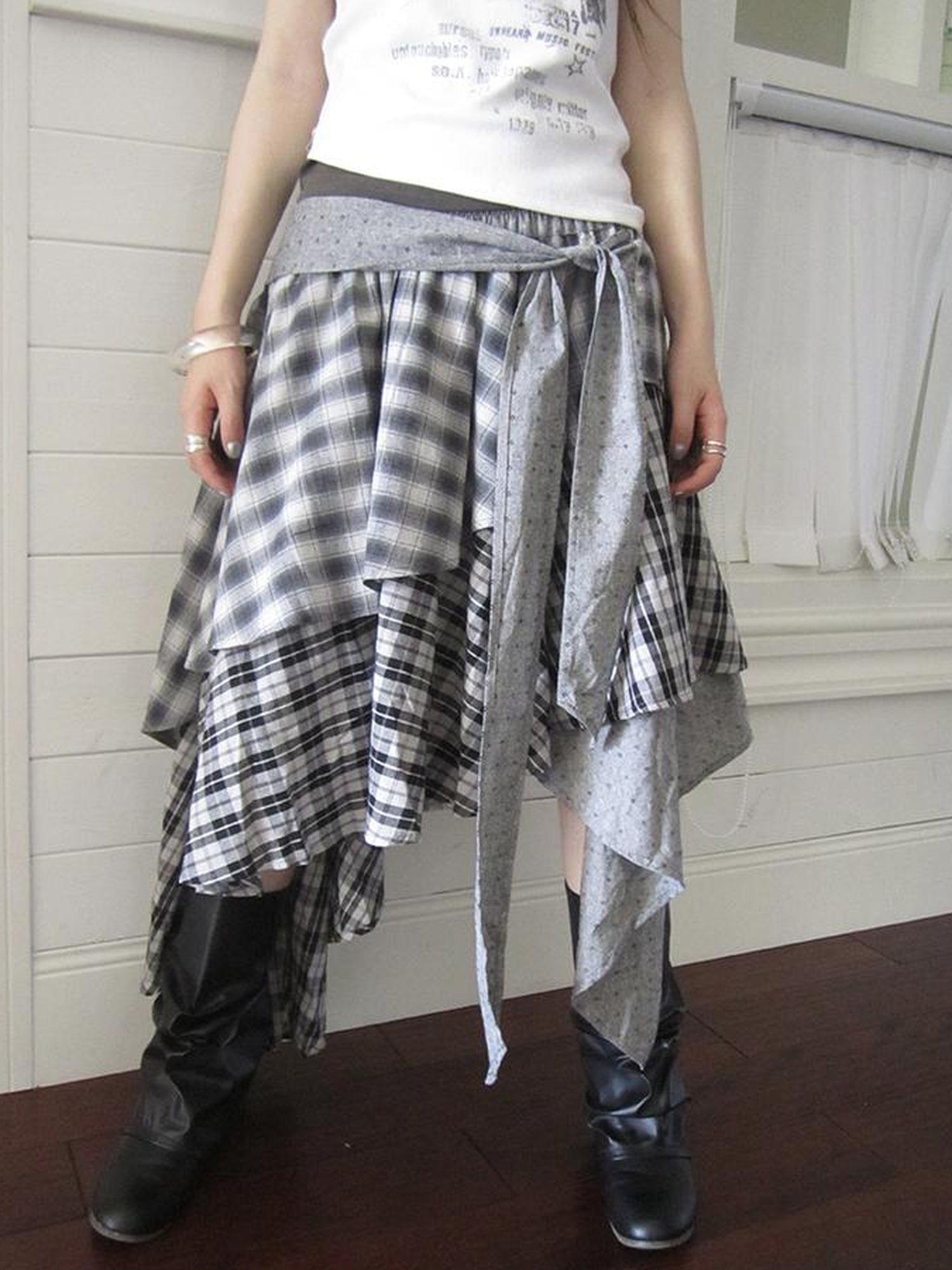 ang project Vintage Plaid Skirt With Asymmetrical Hem And Elastic Waist