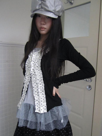 Updateang project Vintage Polka Dot Lace Trim V-Neck Long Sleeve Tee