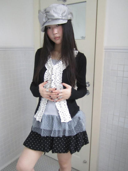 Updateang project Vintage Polka Dot Lace Trim V-Neck Long Sleeve Tee