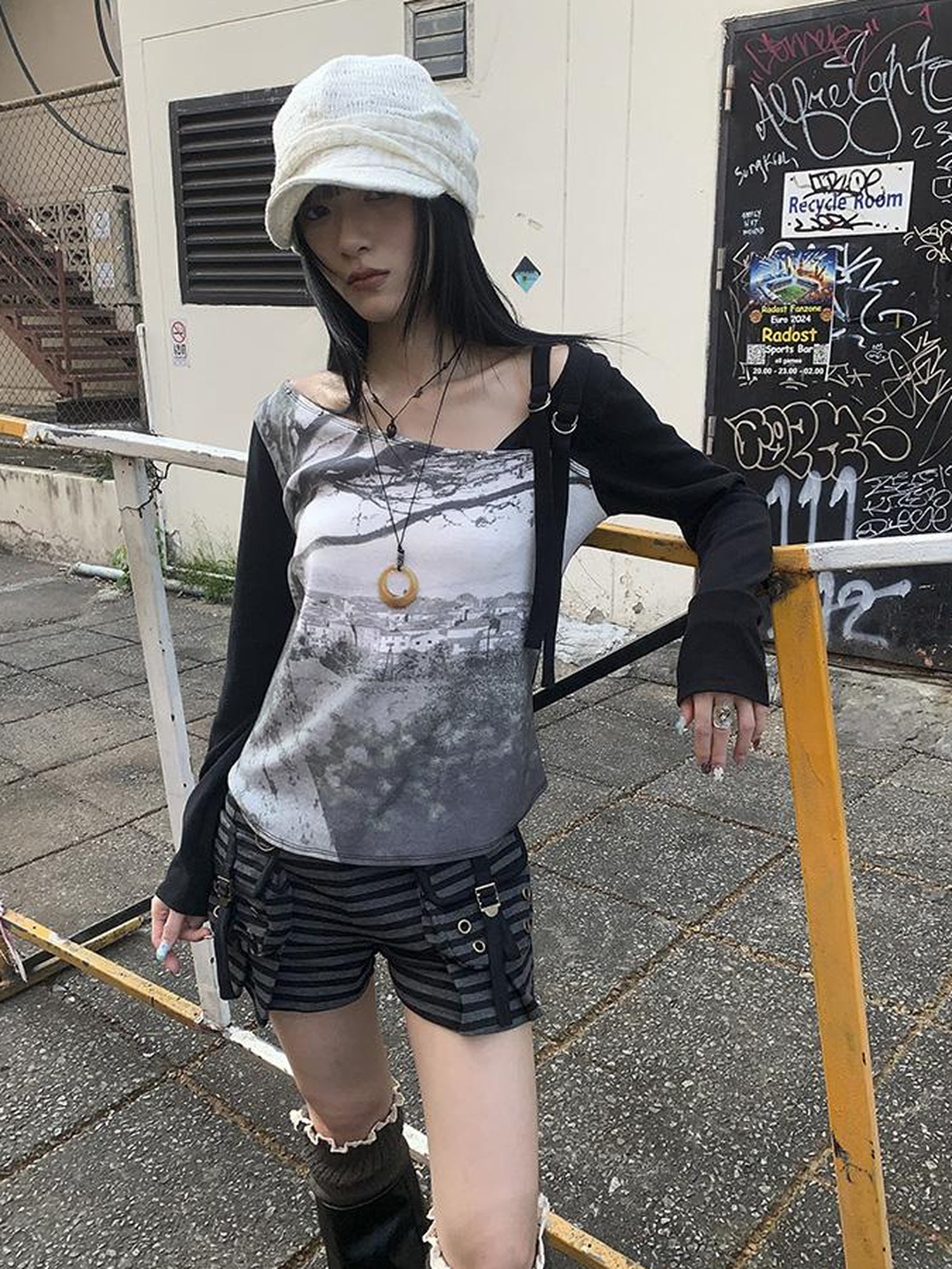 Updateang project Vintage Print Patchwork Sleeve Tee