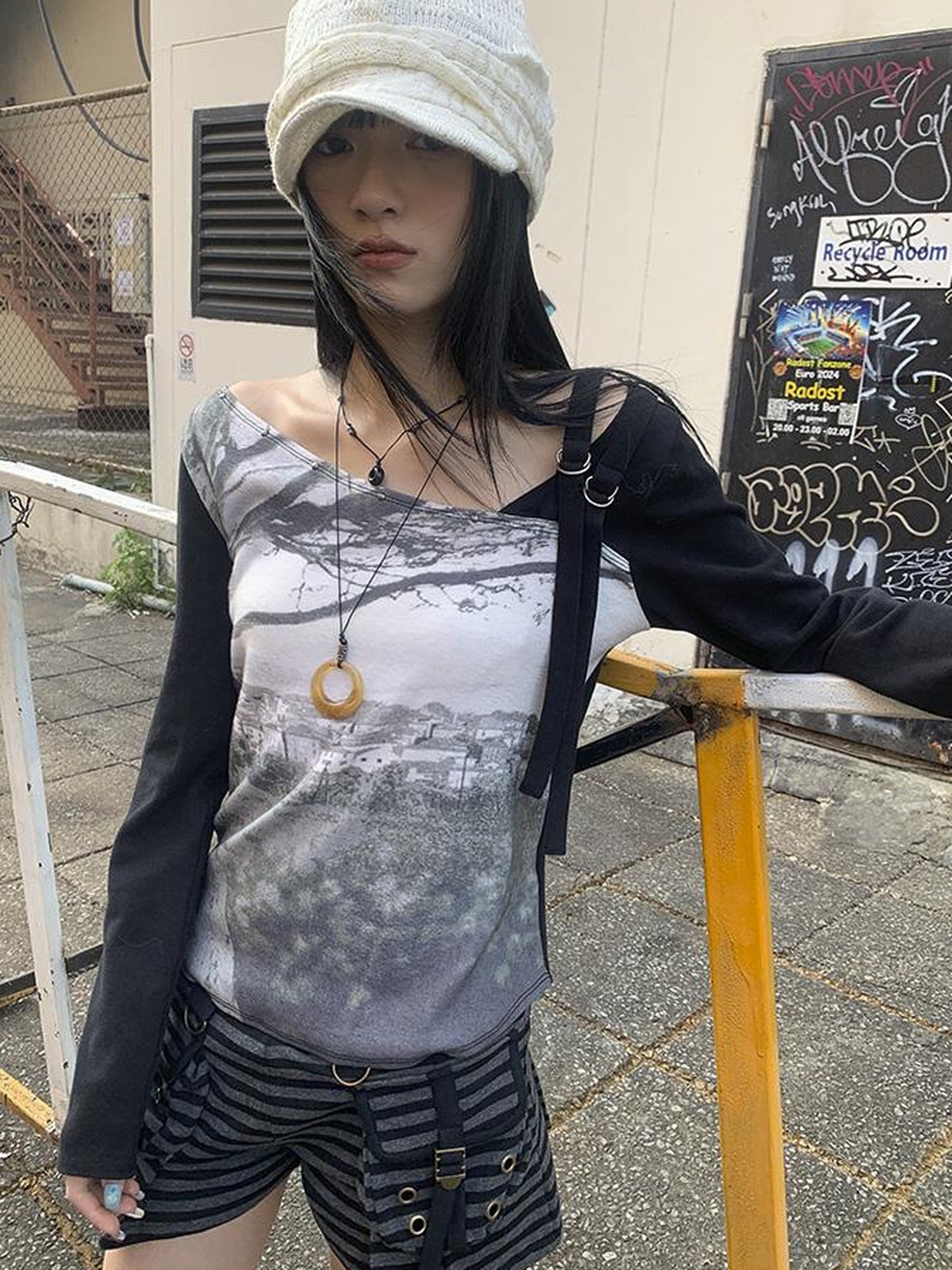Updateang project Vintage Print Patchwork Sleeve Tee